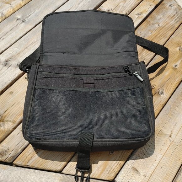 Back To School Targus Laptop Bag Padded Quality - Picture 2 of 6